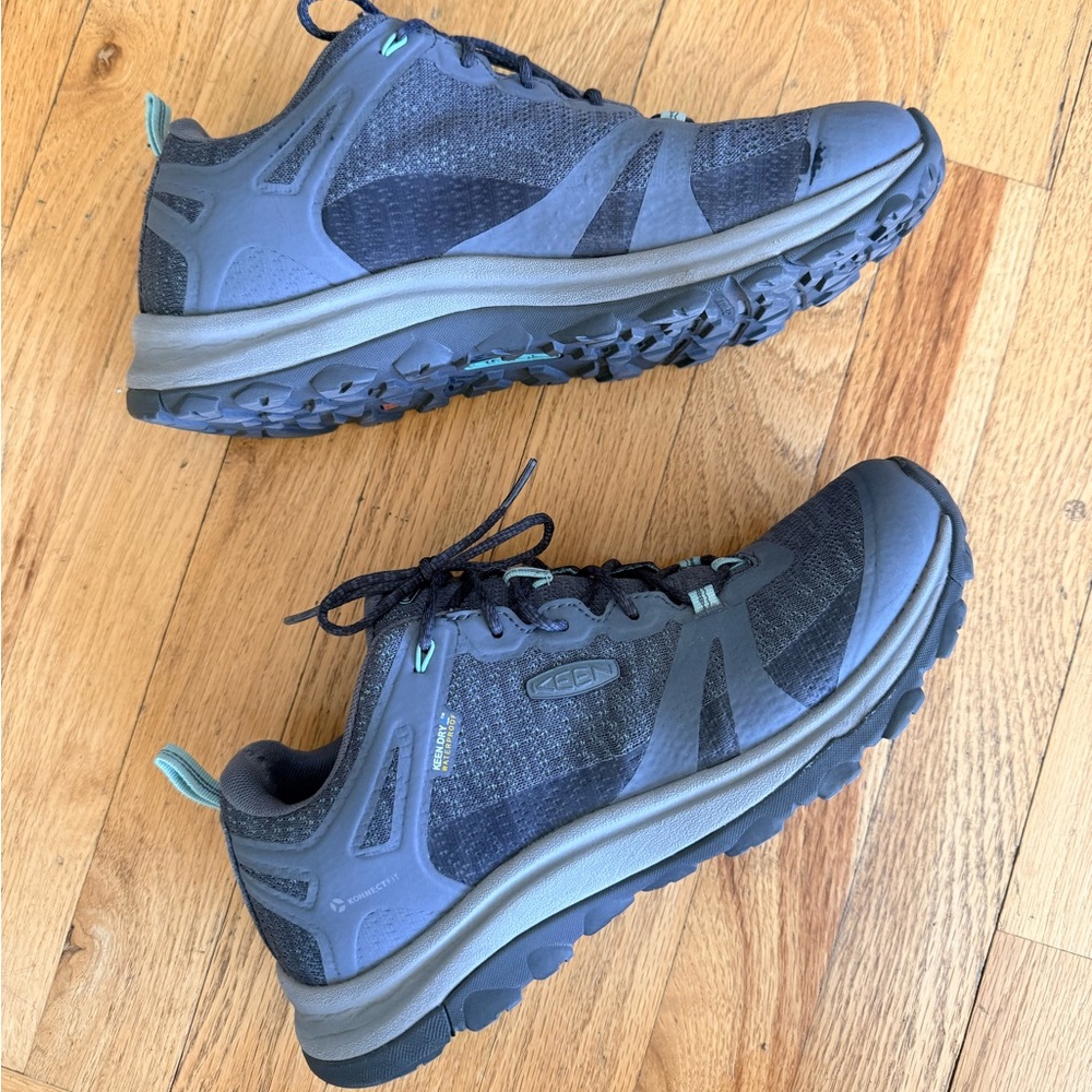 Keen Women's Gray and Turquoise Athletic Shoes with Keen Dry & Konnectfit - Picture 4 of 11